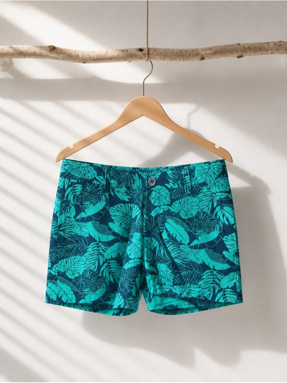 BCG  Women's Leaf Print Shorts - Casual